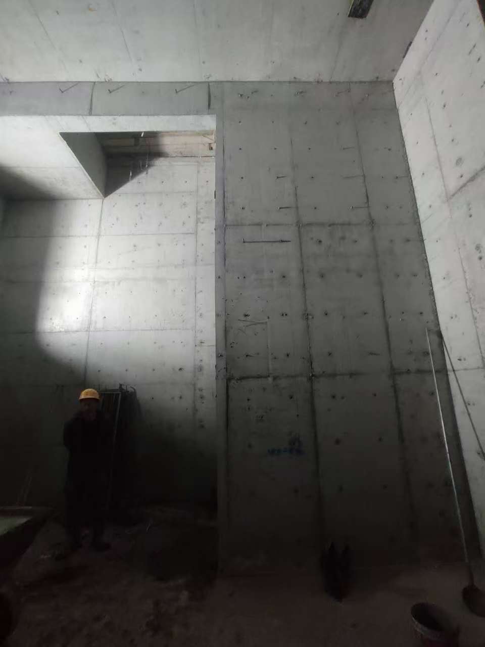 泸县墙上开槽钢筋断了有影响吗